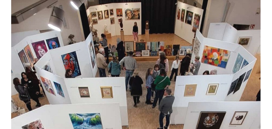 Bald wurden die Tombola-Werke verlost