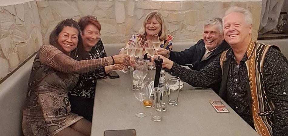 Ein Gläschen zum Ausklang einer gelungenen Ausstellung